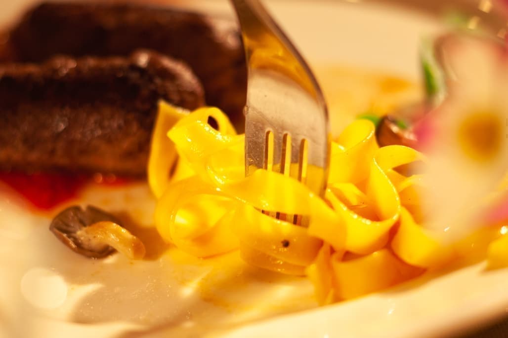 ディナーのイメージショット