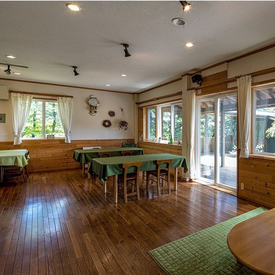 朝のダイニングルーム光景